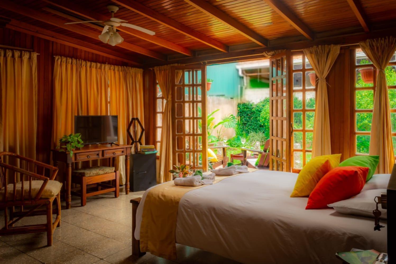 Turrialba Bed & Breakfast Bagian luar foto